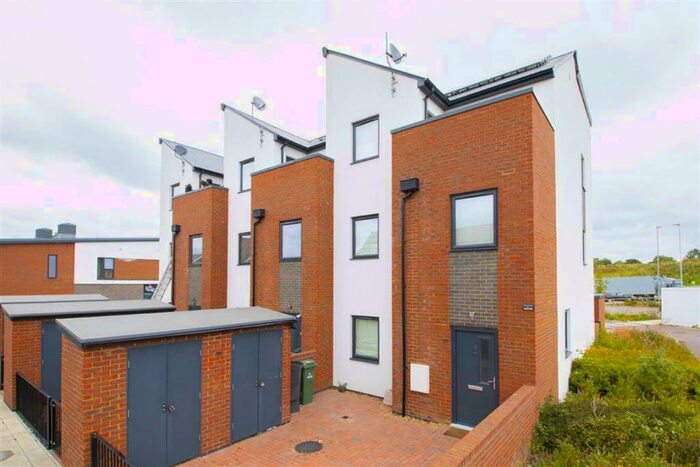 2 Bedroom Town House To Rent In Islay Court, Newton Leys, Milton Keynes, MK3