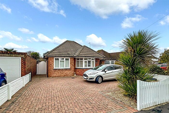 3 Bedroom Bungalow For Sale In The Crescent, Rustington, Littlehampton, West Sussex, BN16