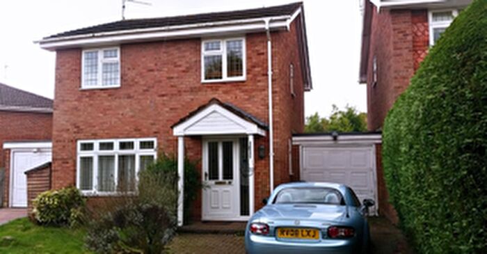 4 Bedroom Link Detached House For Sale In Woosehill Lane, Wokingham, RG41