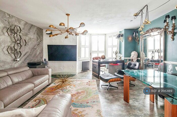 3 Bedroom Flat To Rent In Overhill Road, London, SE22