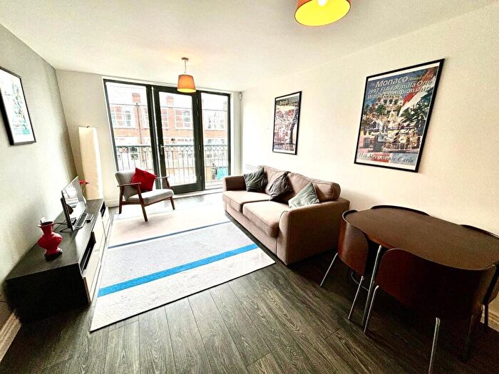 2 Bedroom Apartment To Rent In Warstone Lane, Birmingham, B18