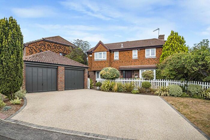 4 Bedroom Detached House For Sale In Selah Drive, Swanley, BR8