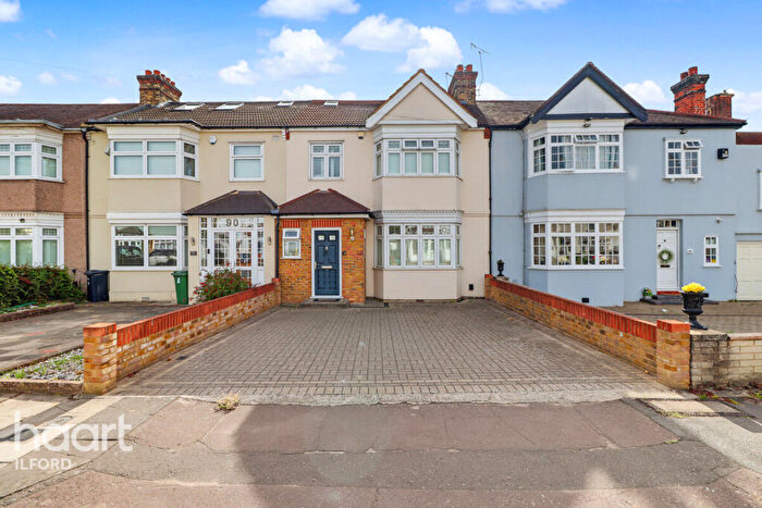 4 Bedroom Terraced House For Sale In St Andrews Road, Ilford, IG1