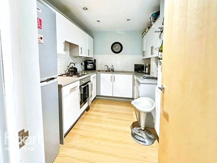 2 Bedroom Apartment For Sale In Hart Street, Maidstone, ME16