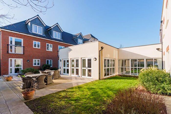 2 Bedroom Retirement Property To Rent In Luxury Retirement Apartment: Over 's Farnham Common £pcm, SL2