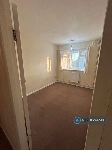 3 Bedroom Flat To Rent In Longhayes Court, Romford, RM6