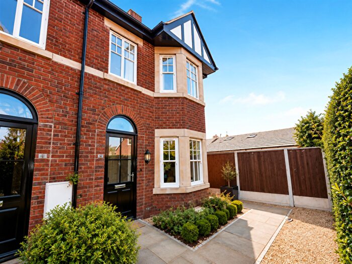 3 Bedroom Semi-Detached House To Rent In Victoria Road, Macclesfield, SK10