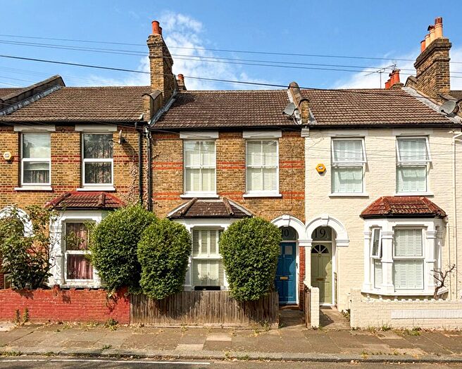 3 Bedroom Terraced House For Sale In Littlewood, Hither Green, SE13