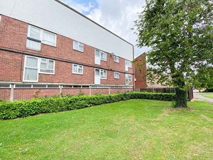 2 Bedroom Flat For Sale In Maynard Court, Waltham Abbey, EN9