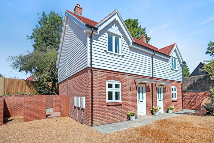 2 Bedroom Property To Rent In Hurst Wood Mews, Uckfield, TN22