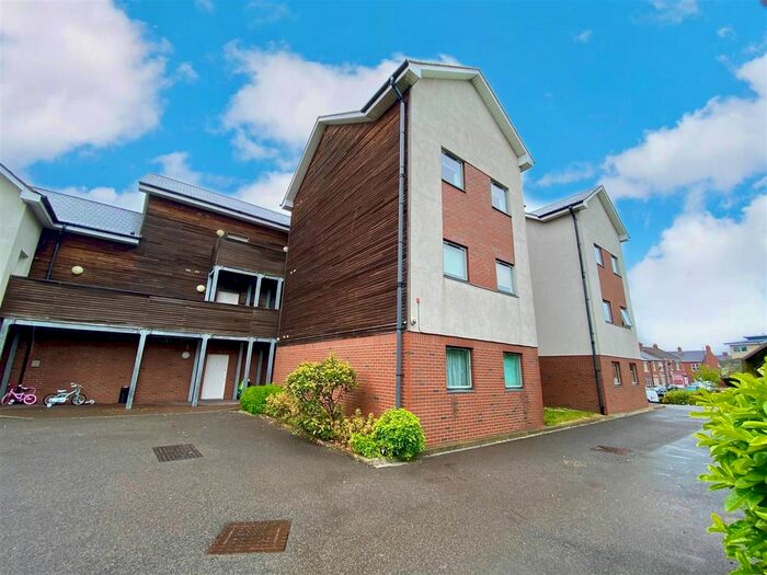 2 Bedroom Flat To Rent In Druridge House, Mindrum Terrace, North Shields, NE29