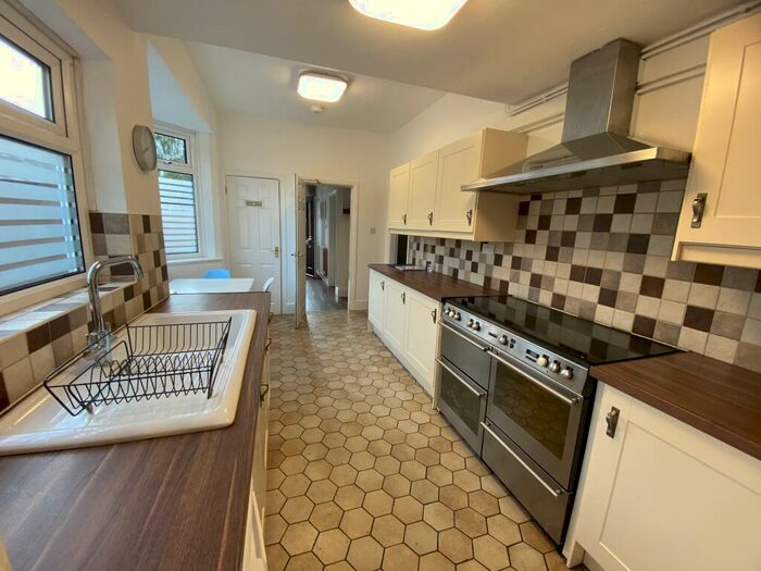 5 Bedroom House To Rent In Kingsway, CV2
