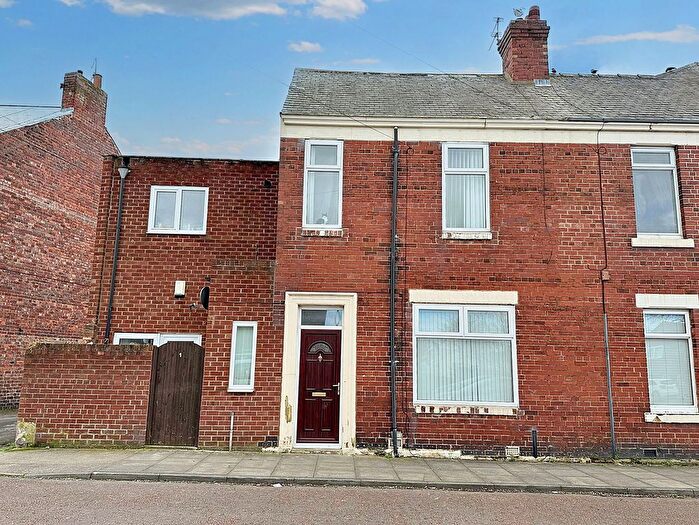 2 Bedroom Terraced House To Rent In Quarry Road, Hebburn, NE31