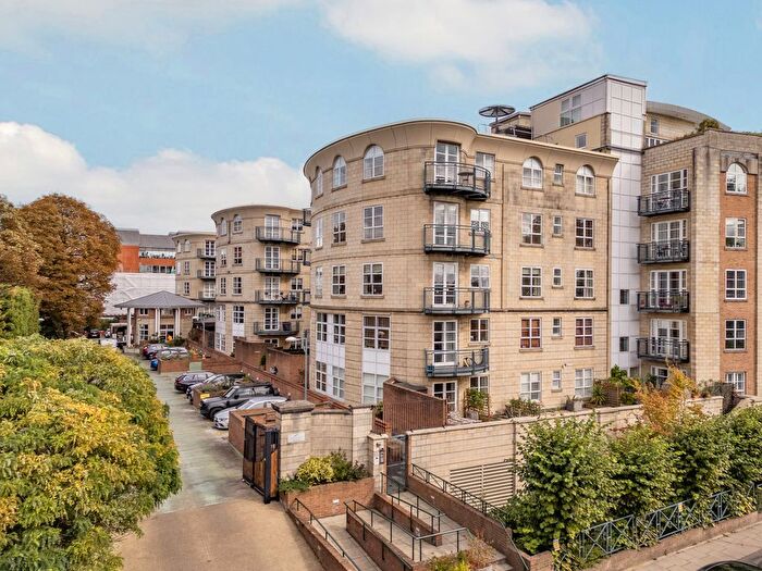 1 Bedroom Flat To Rent In Worple Road, London, SW19