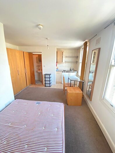 Studio To Rent In Bryantwood Road, N7