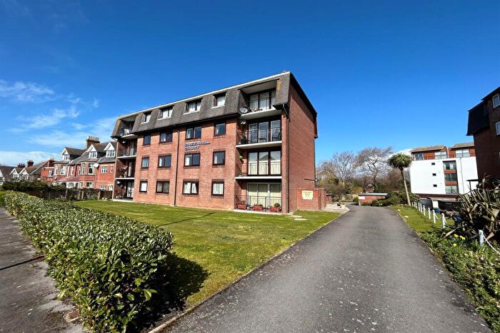 2 Bedroom Flat To Rent In Greenhill, DT4
