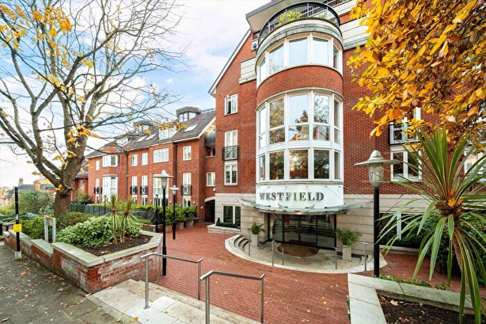 3 Bedroom Flat For Sale In Kidderpore Avenue, Hampstead, NW3