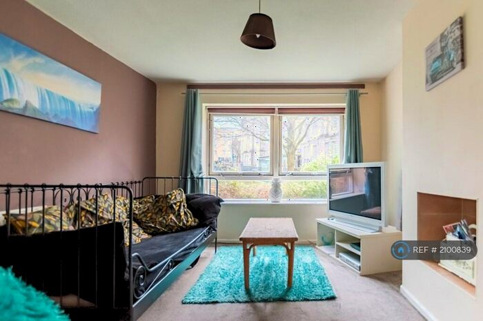 1 Bedroom Flat To Rent In Holyrood Road, Edinburgh, EH8
