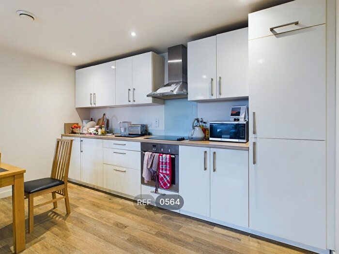 2 Bedroom Flat To Rent In Freedom Quay, Wellington Street West, HU1