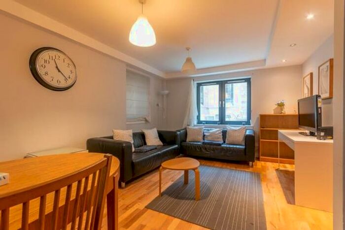 2 Bedroom Flat To Rent In Old Fishmarket Close, Edinburgh, EH1