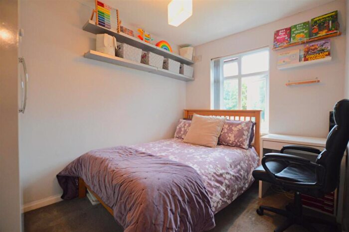 3 Bedroom Terraced House For Sale In Salt Hill Way, Slough, SL1