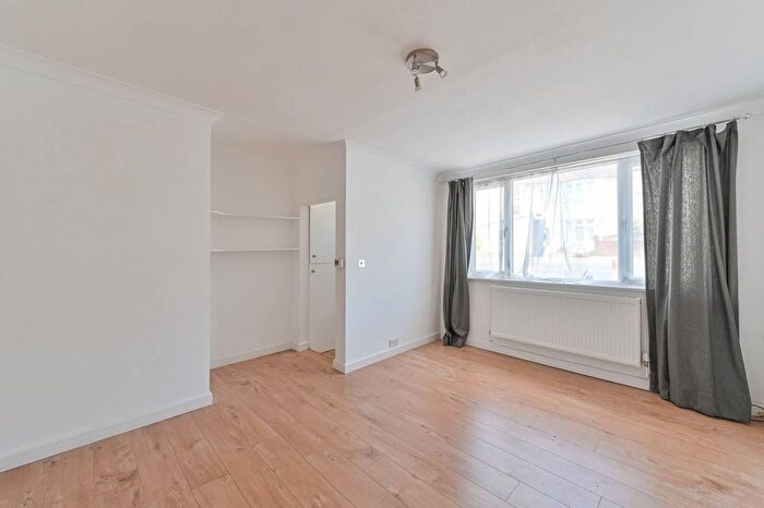 1 Bedroom Flat To Rent In Grange Road, Upper Norwood, London, SE25