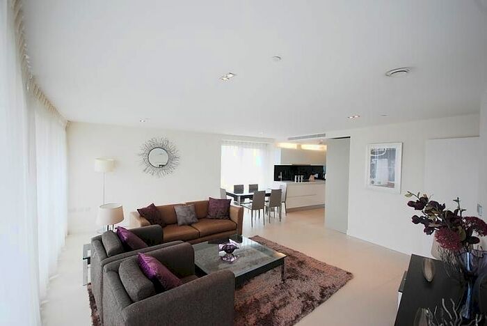 2 Bedroom Flat To Rent In Bezier Apartments, City Road, Old Street, London, EC1Y