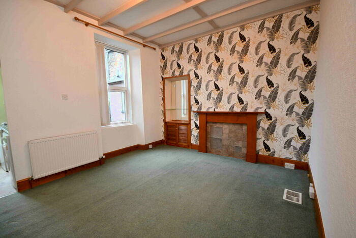 2 Bedroom Flat To Rent In Argyle Terrace, Inverness, IV2