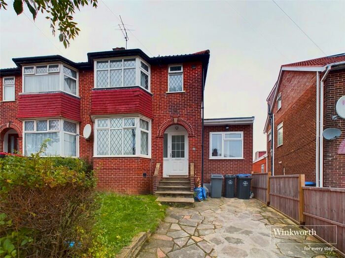 5 Bedroom House To Rent In Lodore Gardens, London, NW9