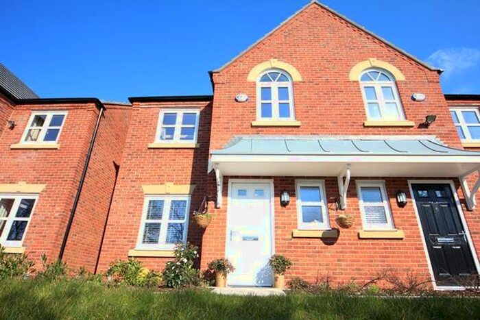 3 Bedroom Semi-Detached House To Rent In Portway, Hunts Cross, Liverpool, Merseyside, L25