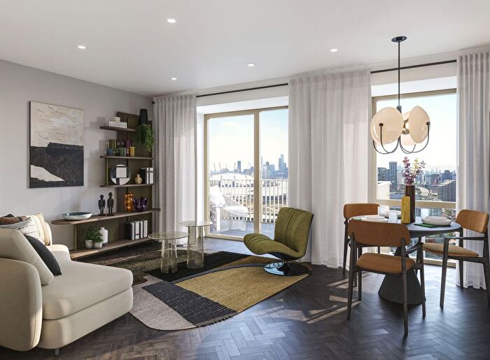 1 Bedroom Flat For Sale In Queens Cross, Royal Docks, E16