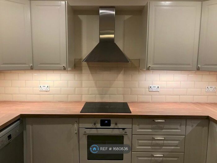 3 Bedroom Terraced House To Rent In Hillside Avenue, Kettering, NN15