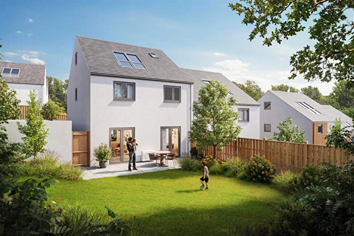 4 Bedroom Detached House For Sale In Roselyon Gardens, Par, PL24