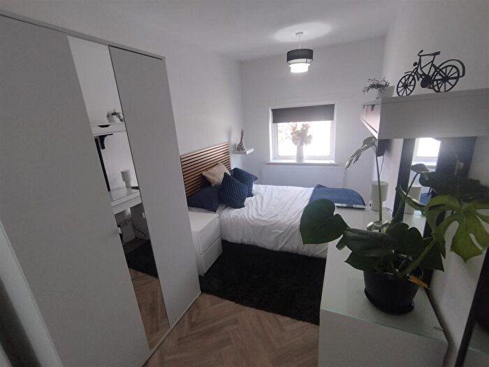 1 Bedroom Terraced House To Rent In *Stunning En-Suite Room* Priestsic Road, Sutton-In-Ashfield, NG17