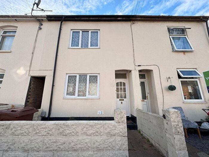 3 Bedroom Terraced House To Rent In King Street, Gillingham, ME7