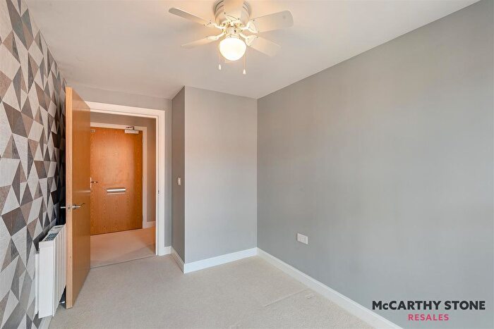 2 Bedroom Flat For Sale In Clive Road, Batchley, Redditch, B97