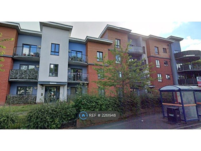 2 Bedroom Flat To Rent In High Street, Brownhills, Walsall, WS8