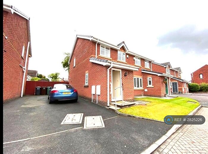 3 Bedroom Semi Detached House To Rent In Alder Close, Bury, BL8