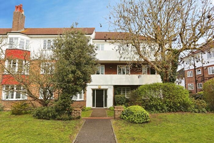 2 Bedroom Flat For Sale In Addiscombe Road, Croydon, CR0