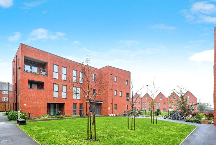 2 Bedroom Flat For Sale In William Morris Close, Oxford, OX4