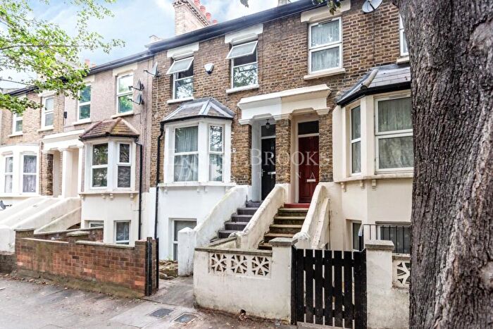 4 Bedroom Terraced House To Rent In Maud Road, Plaistow, E13