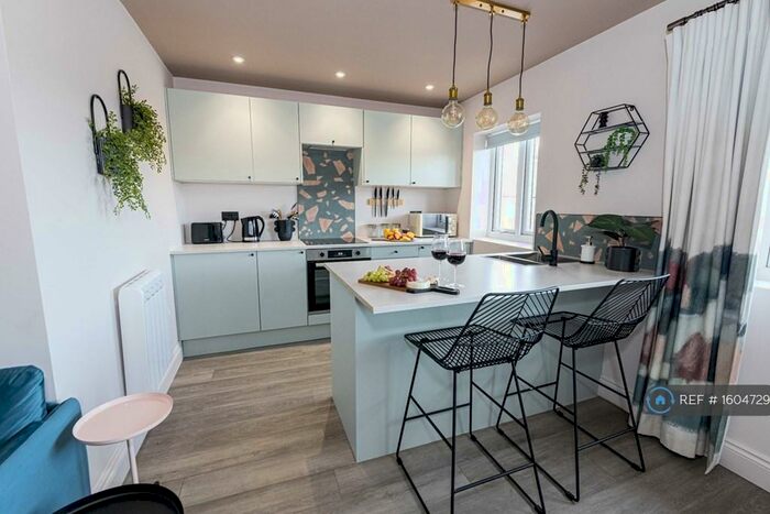 1 Bedroom Flat To Rent In Holdenhurst Road, Bournemouth, BH8