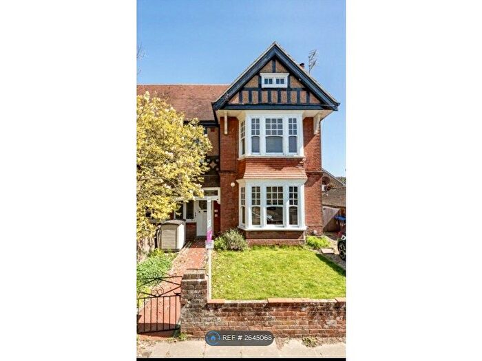 1 Bedroom Flat To Rent In Shakespeare Road, Worthing, BN11