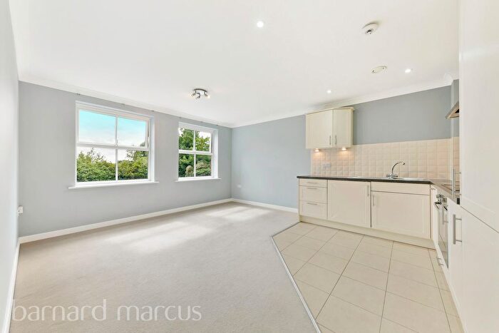 2 Bedroom Flat To Rent In Overton Road, Sutton, SM2