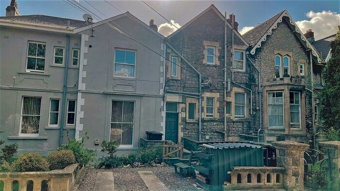 1 Bedroom Flat To Rent In Queens Road, Weston-super-Mare, BS23