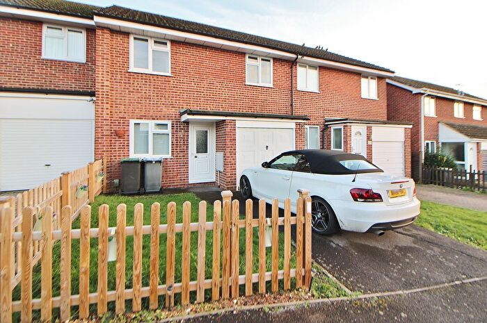 3 Bedroom Terraced House For Sale In Wesermarsch Road, Cowplain, PO8