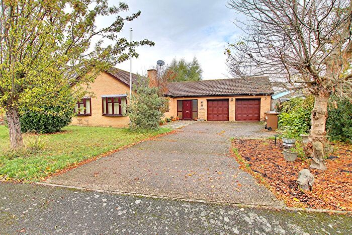 3 Bedroom Detached Bungalow For Sale In Hobart Court, March, PE15