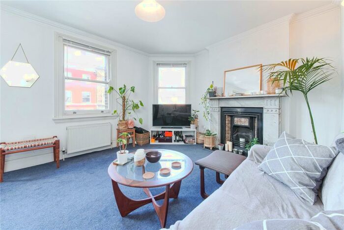 2 Bedroom Flat To Rent In Upper Street, Islington, London, N1
