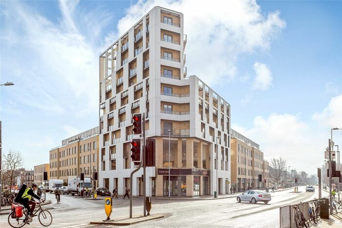 3 Bedroom Flat To Rent In Marque House, Hills Road, Cambridge, CB2