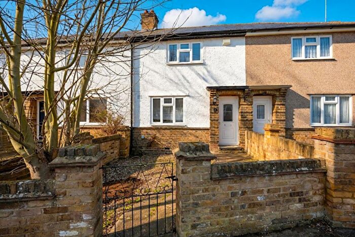 2 Bedroom Property For Sale In Priory Gardens, Harefield, Uxbridge, UB9